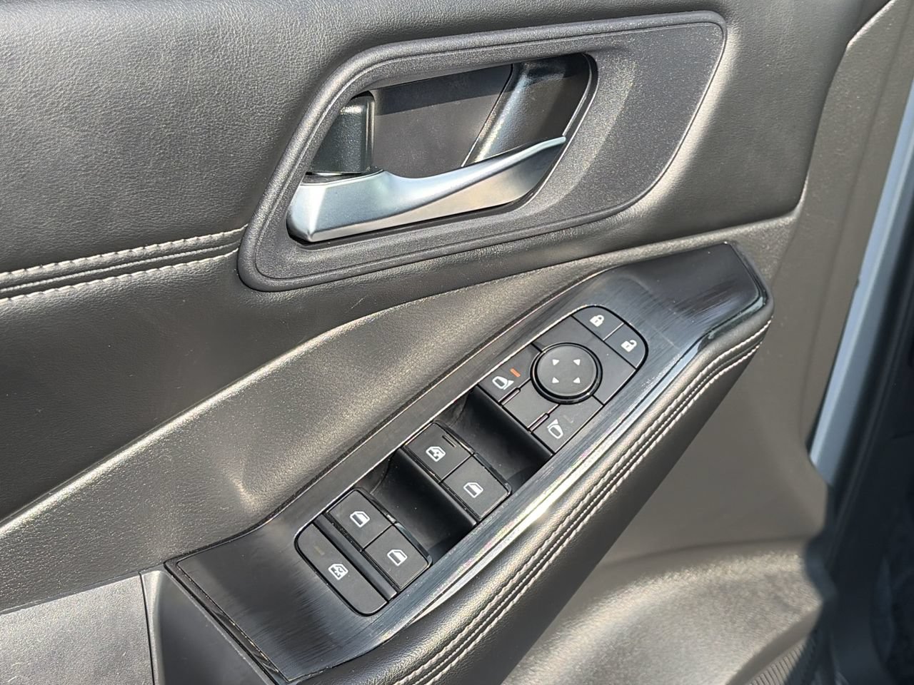 Certified 2023 Nissan Rogue SV w/ SV Premium B Package AWD/4WD image 24