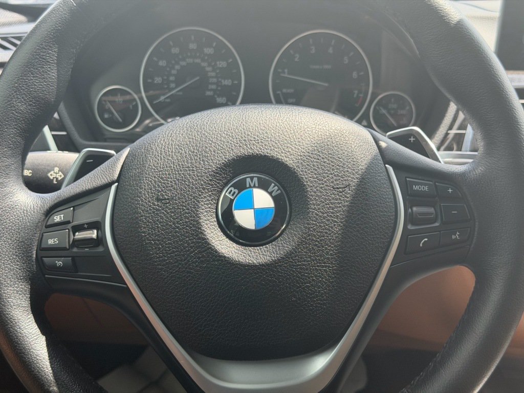 Used 2016 BMW 328i xDrive Sedan AWD/4WD image 11