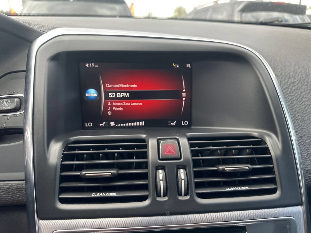 Used 2017 Volvo XC60 T6 Dynamic w/ Climate Package AWD/4WD image 21