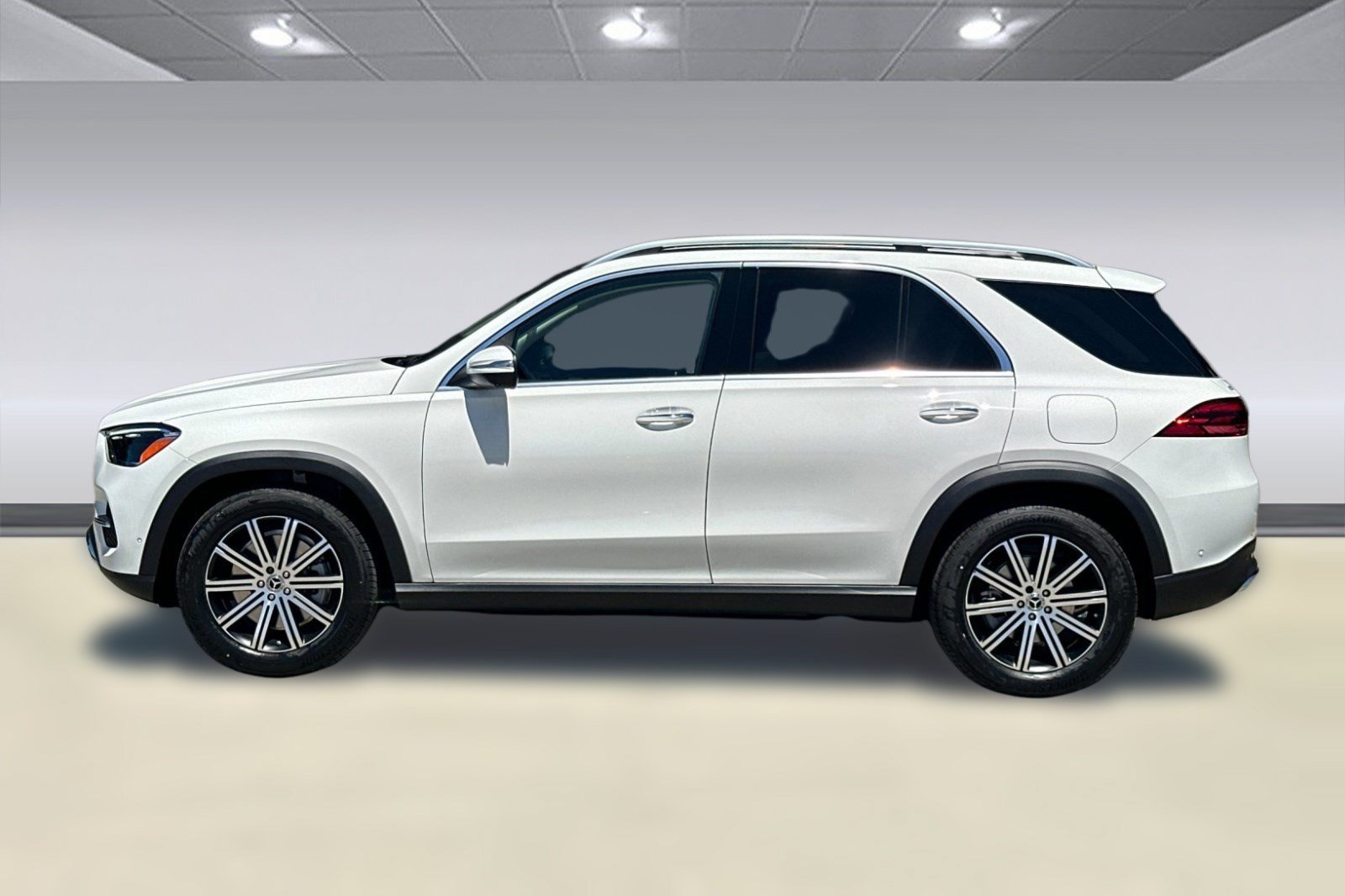 New 2026 Mercedes-Benz GLE 450e 4MATIC image 2
