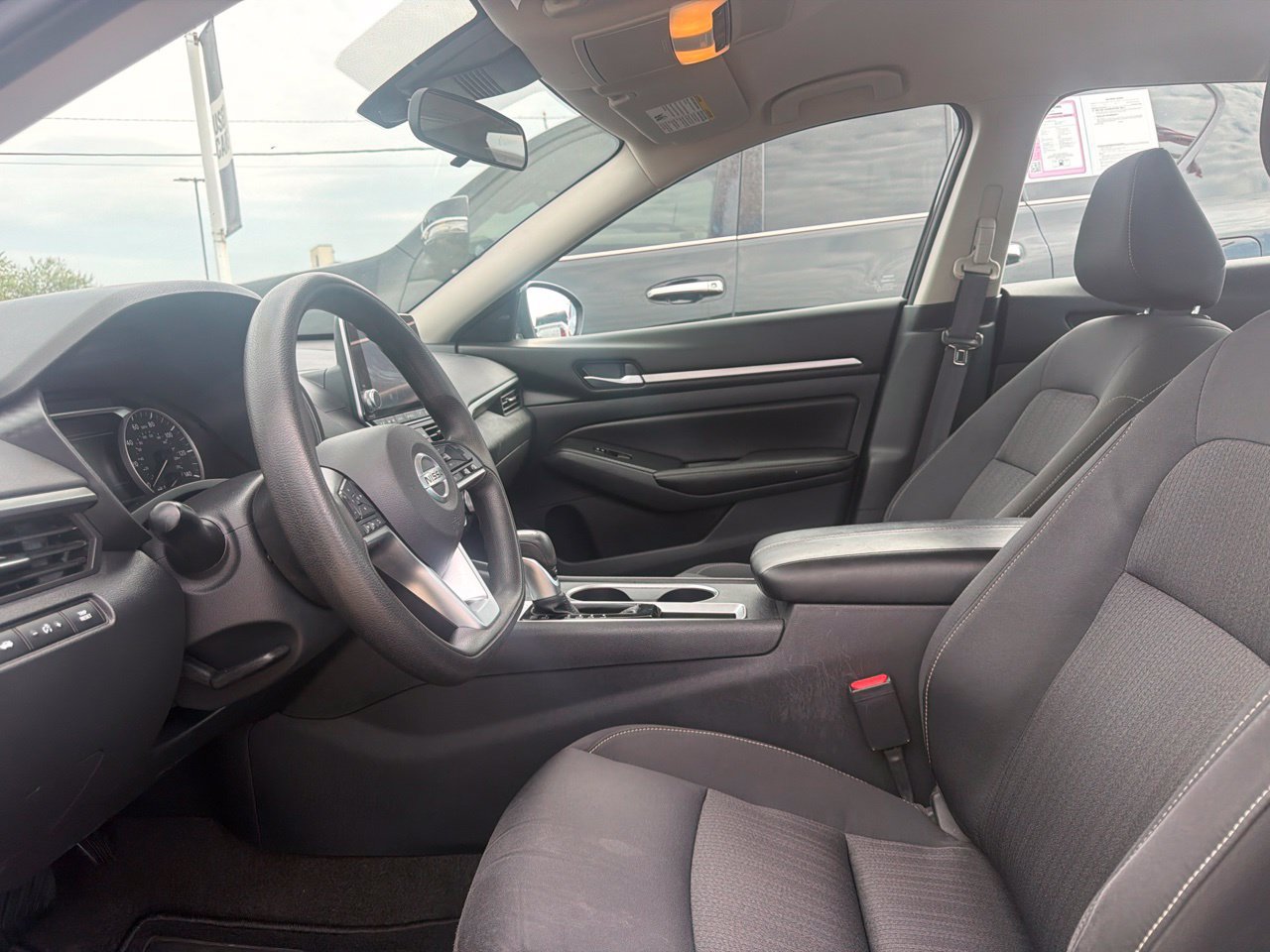 Used 2022 Nissan Altima 2.5 SV FWD image 8