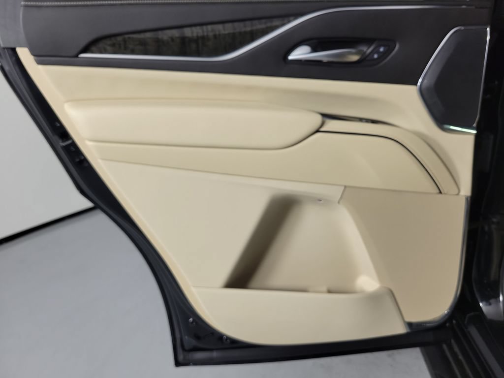 Certified 2024 Cadillac Escalade Premium Luxury AWD/4WD image 14