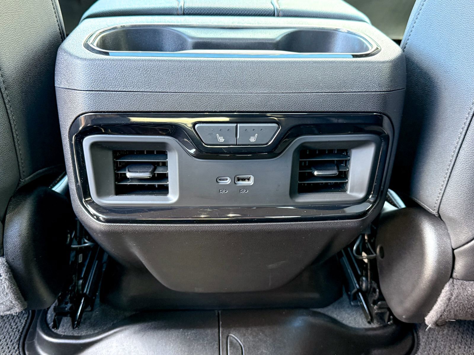 Used 2024 GMC Sierra 1500 AT4 w/ Technology Package image 21