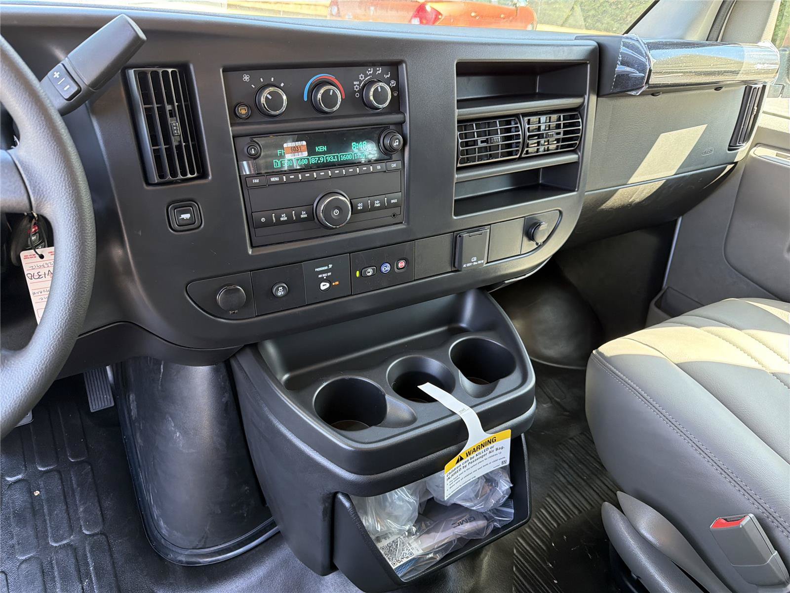 New 2025 GMC Savana 2500 w/ Driver Convenience Package RWD image 22
