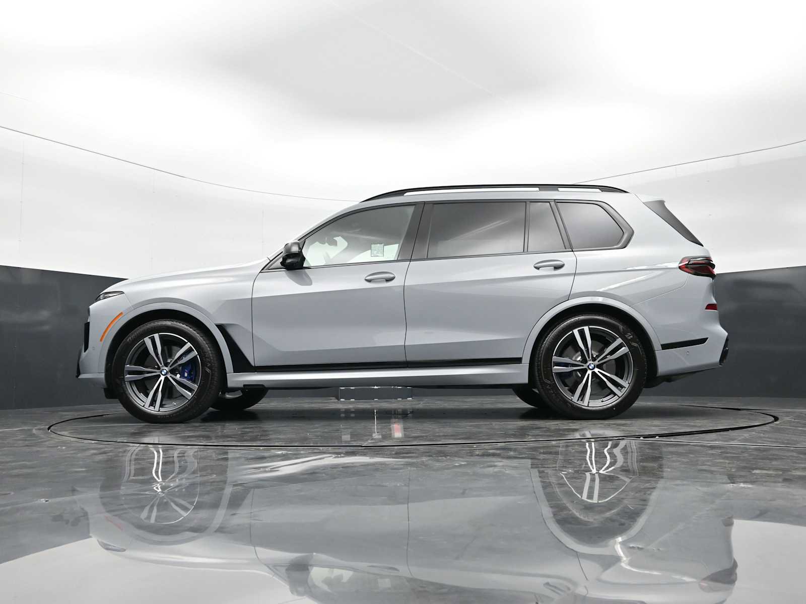Used 2026 BMW X7 M60i AWD/4WD image 31