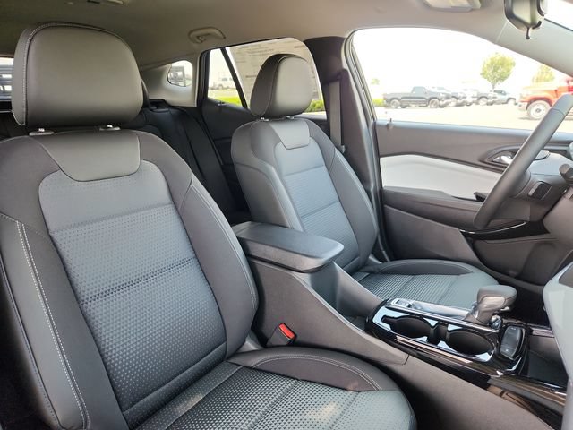 New 2026 Chevrolet Trax LT w/ Driver Confidence Package FWD image 14