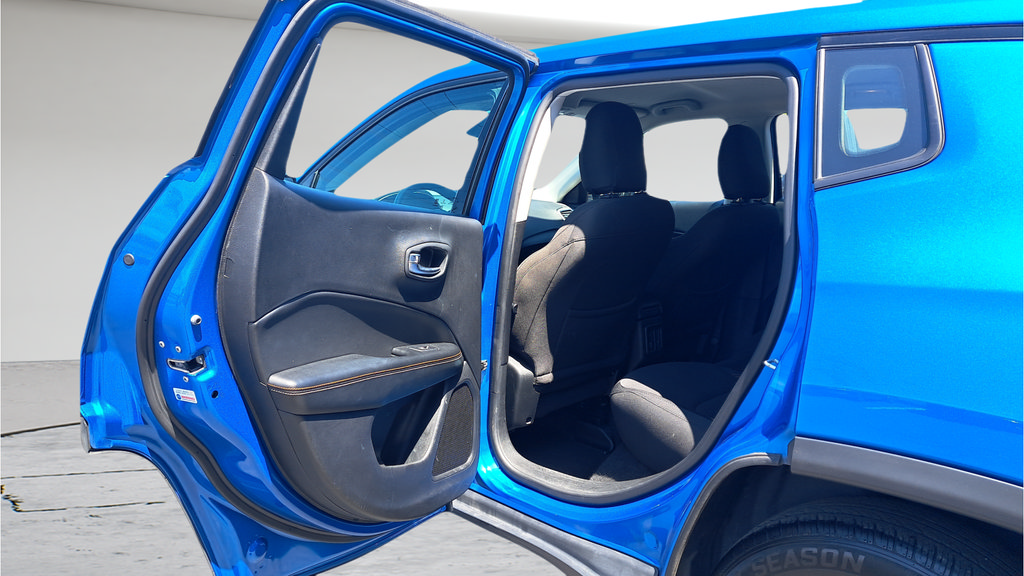 Used 2020 Jeep Compass Sport FWD image 11