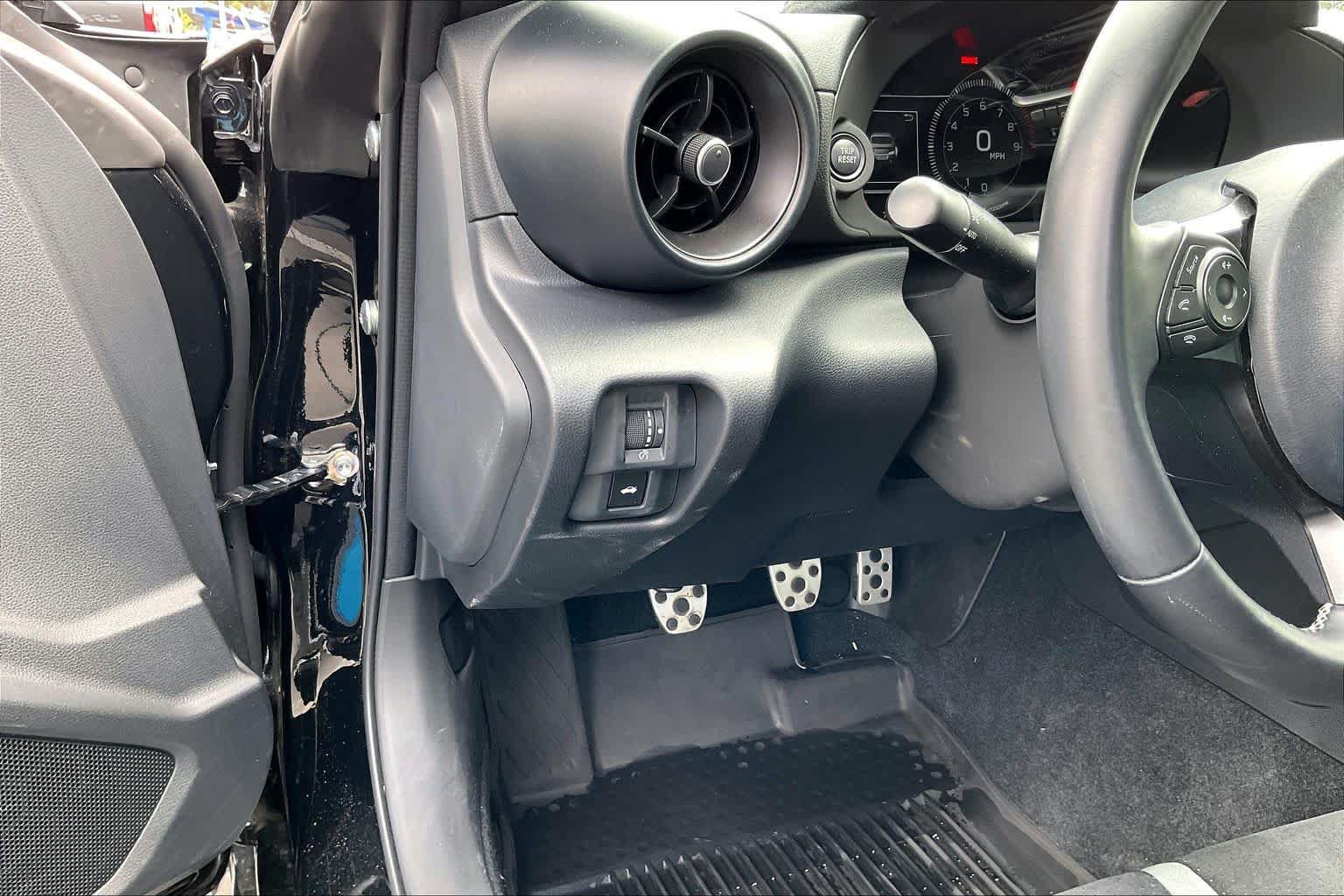 Certified 2025 Toyota GR86 Premium w/ ALL Weather Mat Package (TMS) RWD image 35