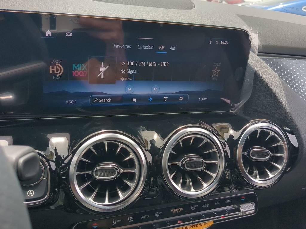 Certified 2025 Mercedes-Benz GLA 250 4MATIC image 6