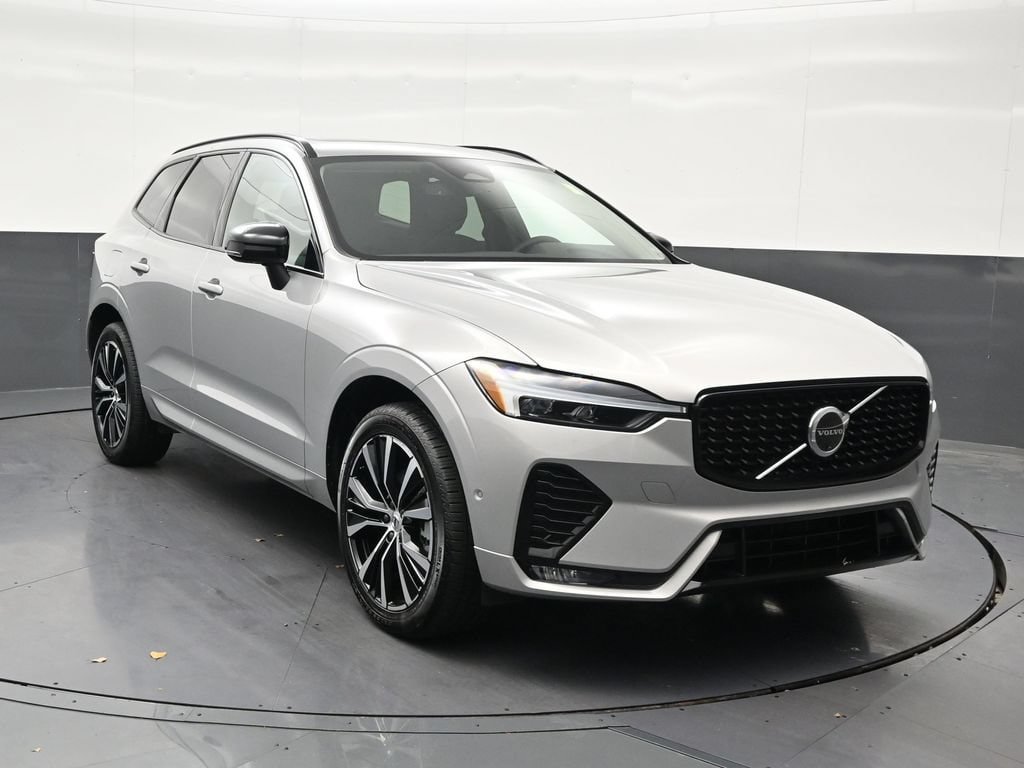Certified 2024 Volvo XC60 B5 Plus AWD/4WD image 8