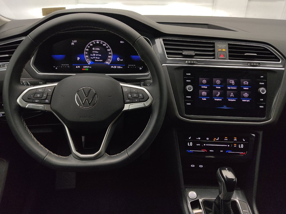 Used 2023 Volkswagen Tiguan SE FWD image 22