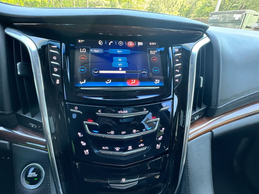 Used 2017 Cadillac Escalade Premium Luxury image 25