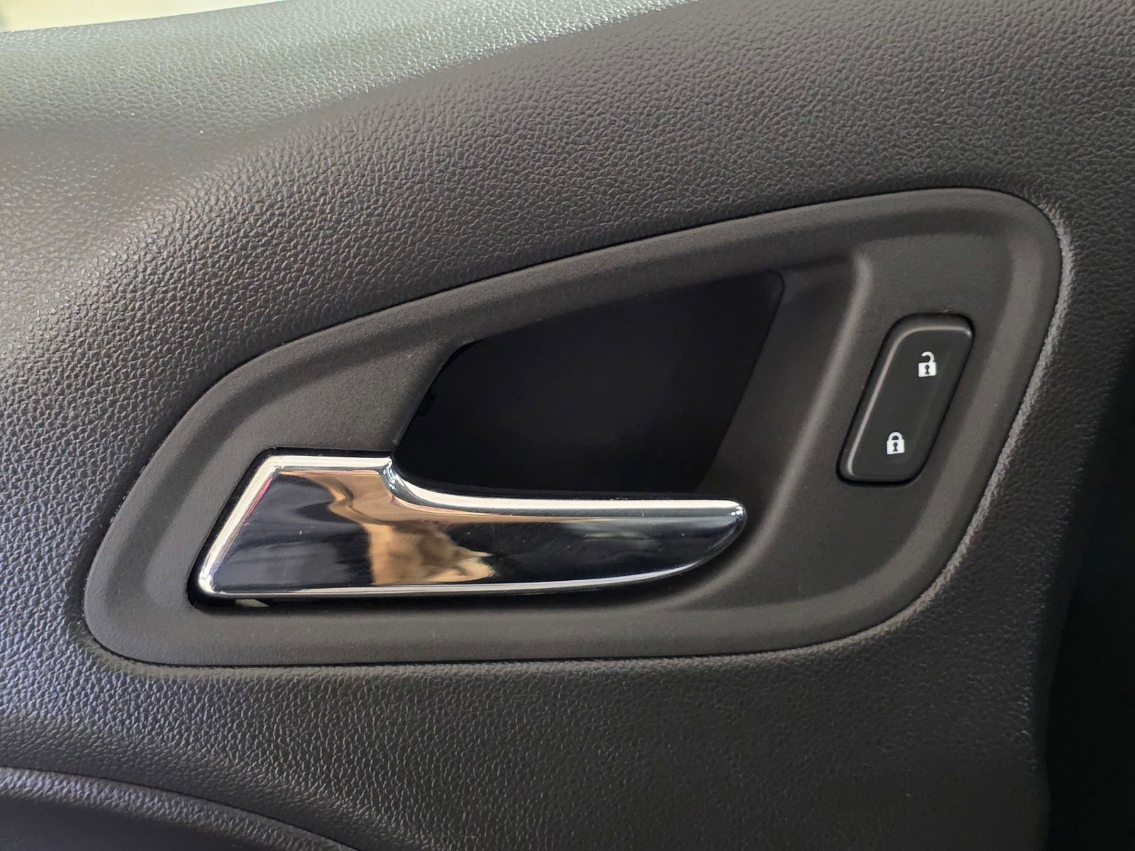 Used 2022 Chevrolet Colorado LT image 24