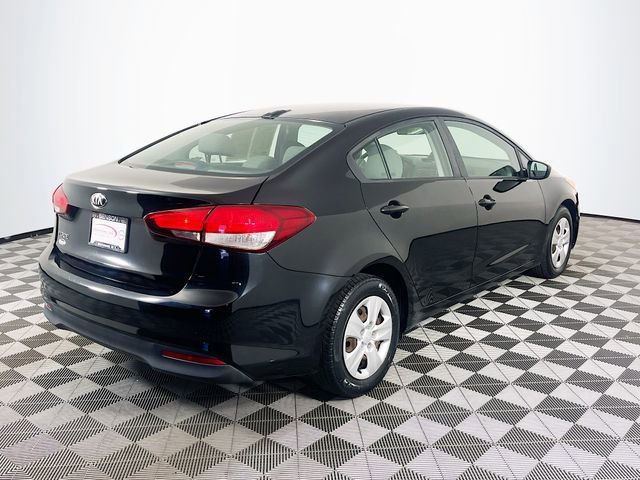 Used 2017 Kia Forte LX image 8