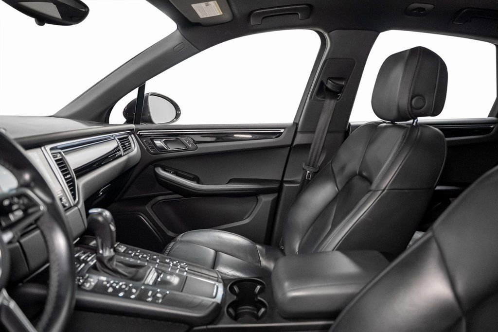 Used 2017 Porsche Macan image 55