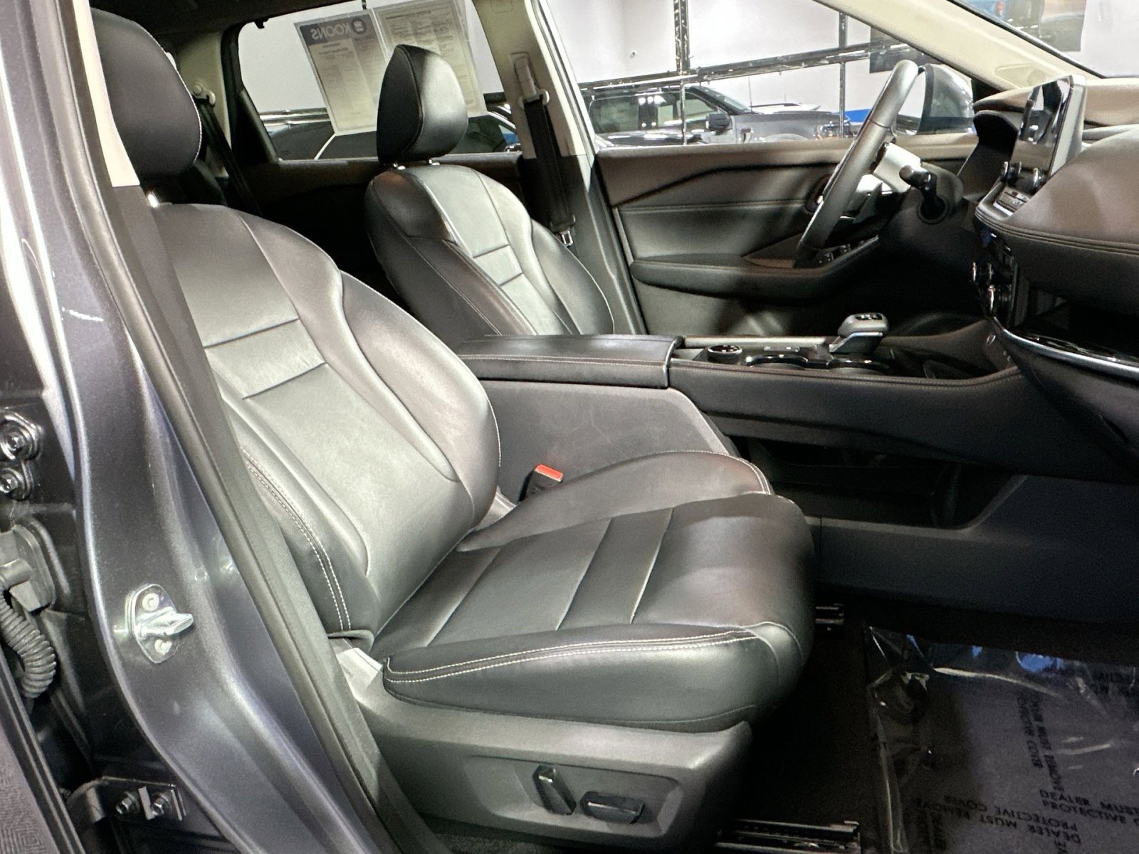 Used 2023 Nissan Rogue SL w/ SL Premium Package image 35