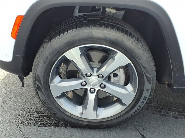 Used 2023 Jeep Grand Cherokee 4WD 4xe w/ Luxury Tech Group II image 29