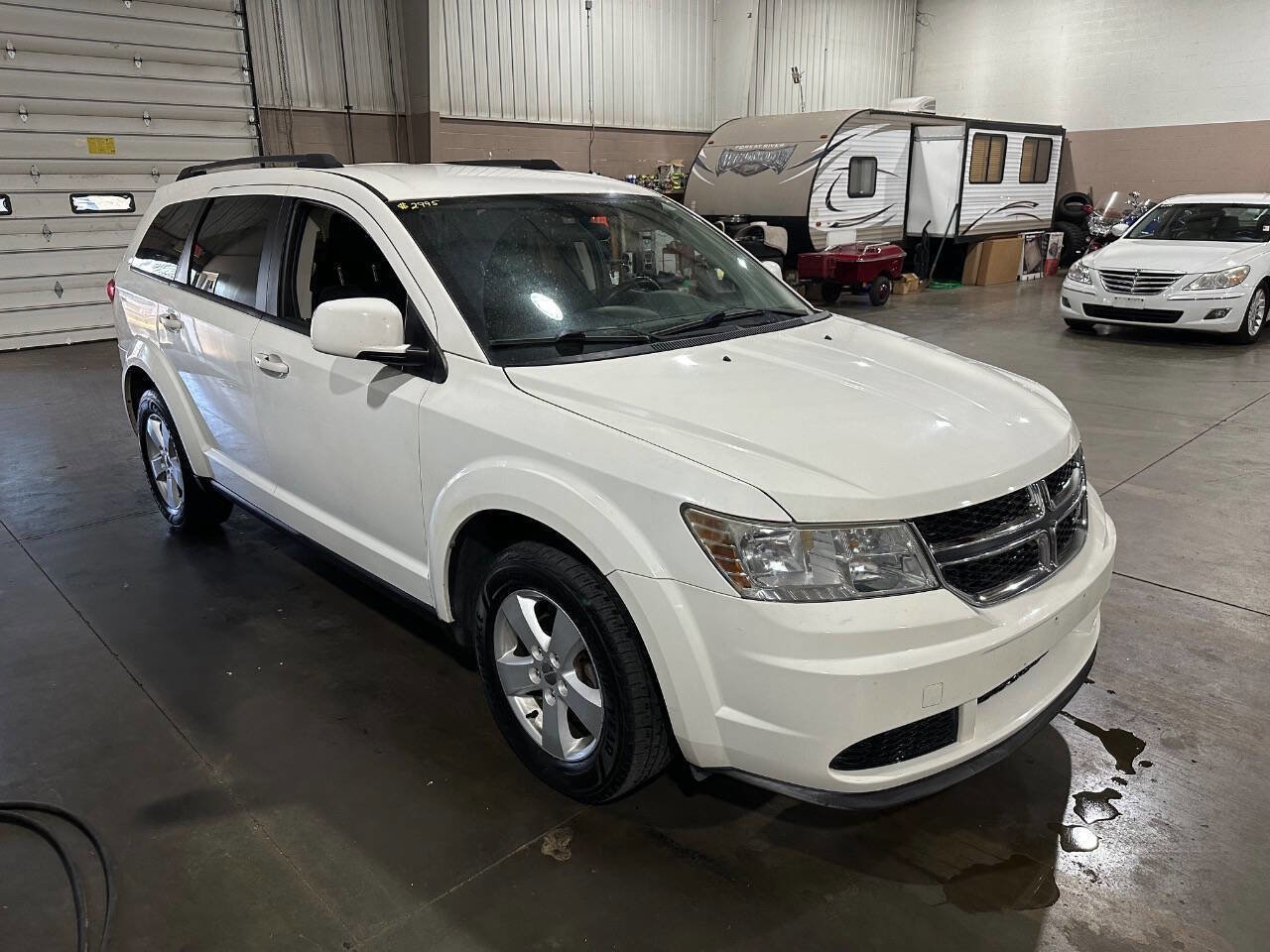 Used 2011 Dodge Journey Mainstreet w/ Comfort/Convenience Group image 6