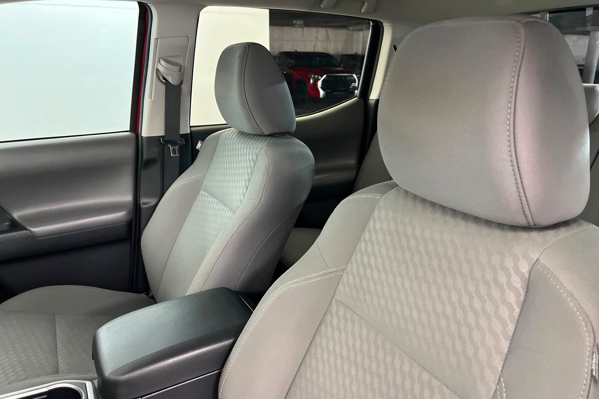 Used 2023 Toyota Tacoma SR5 RWD image 18