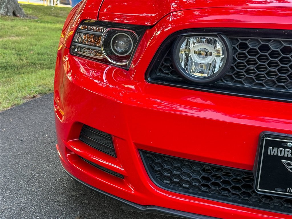 Used 2013 Ford Mustang GT Premium RWD image 10