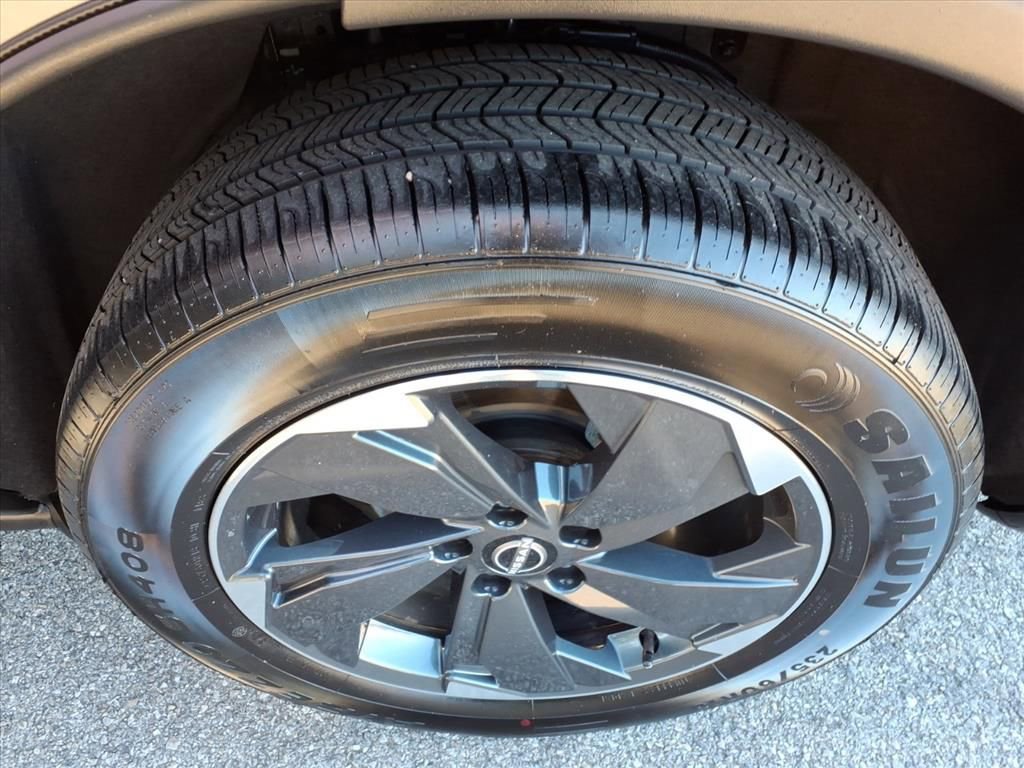 Used 2024 Nissan Rogue SV image 34