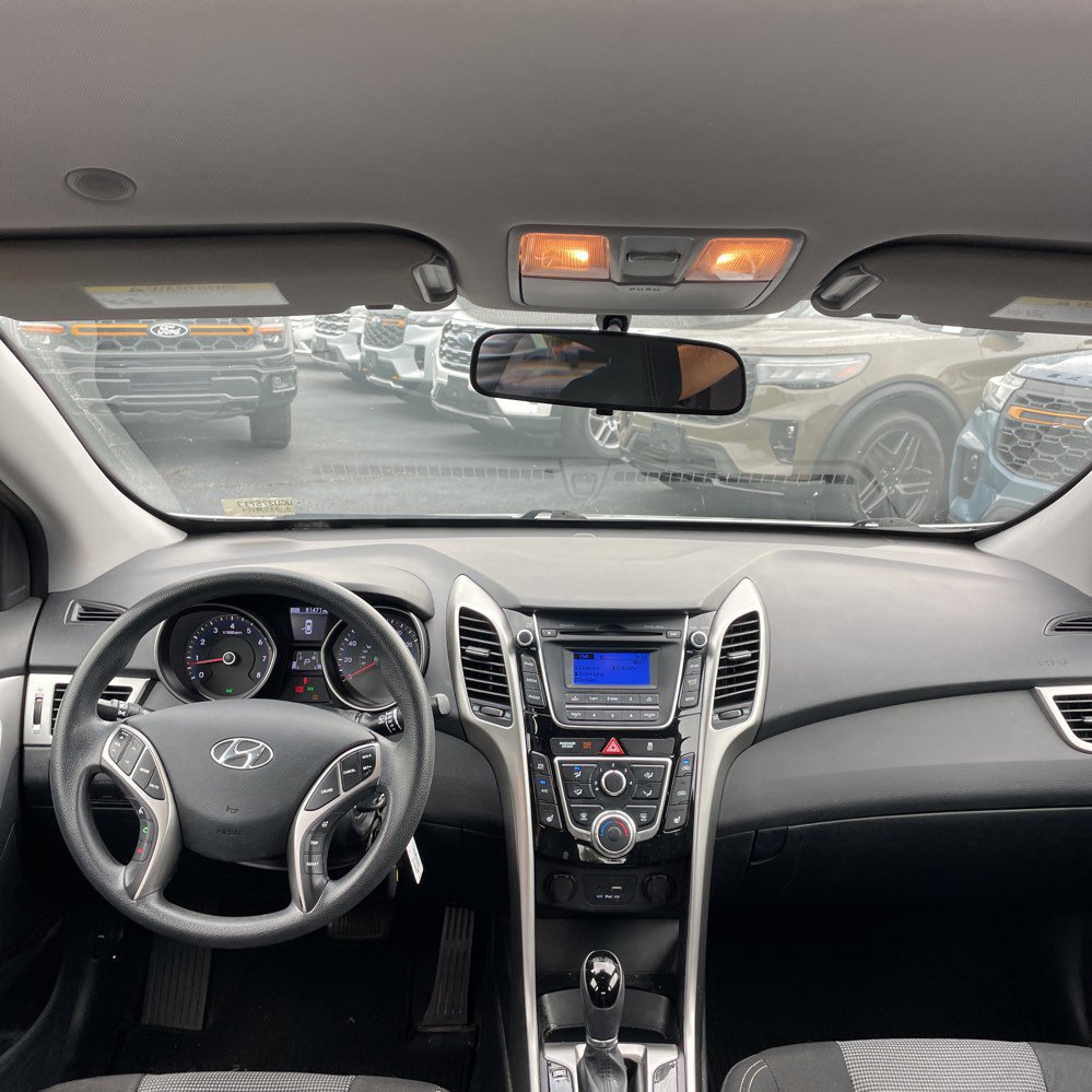 Used 2016 Hyundai Elantra GT FWD image 3