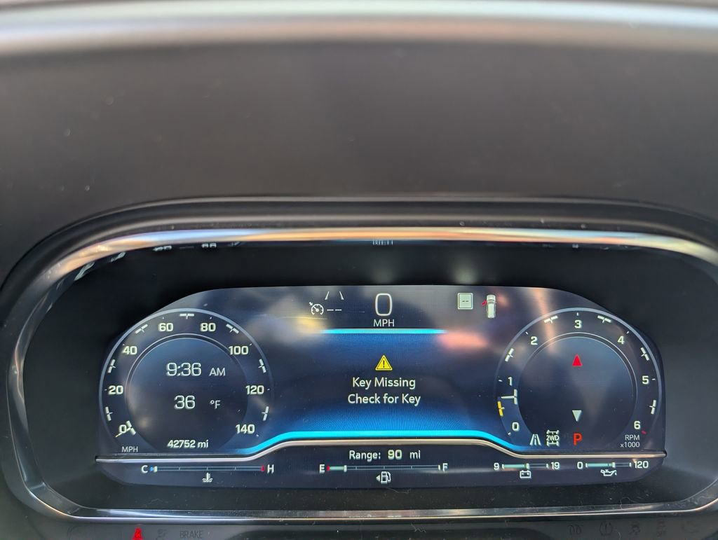 Used 2023 Chevrolet Suburban Premier image 18