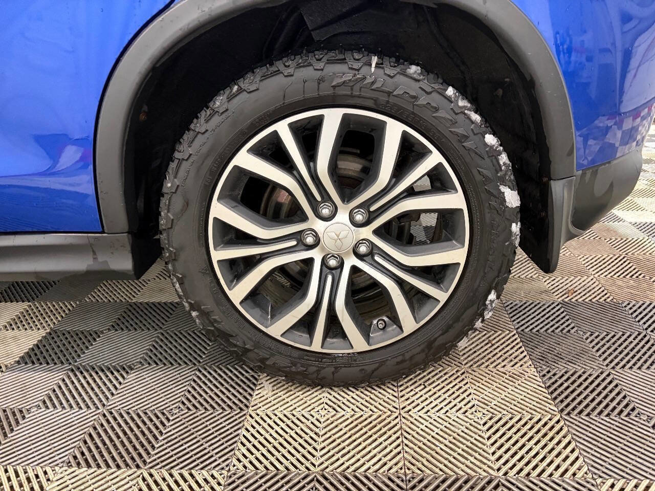 Used 2016 Mitsubishi Outlander Sport SEL AWD/4WD image 27