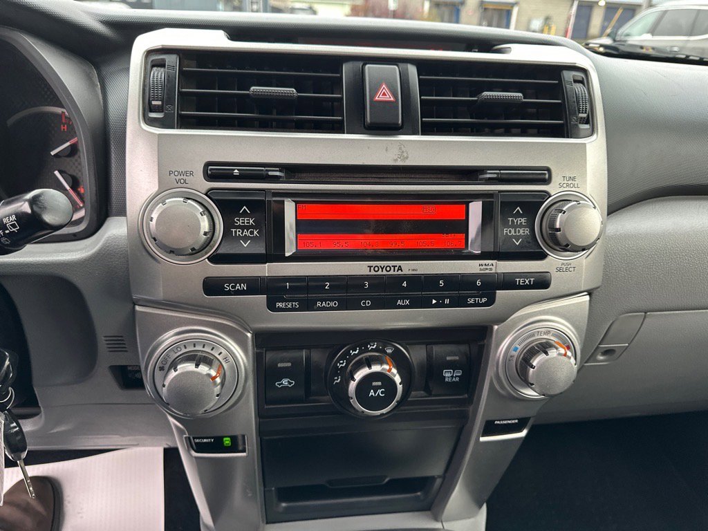 Used 2013 Toyota 4Runner SR5 w/ Convenience Pkg image 24