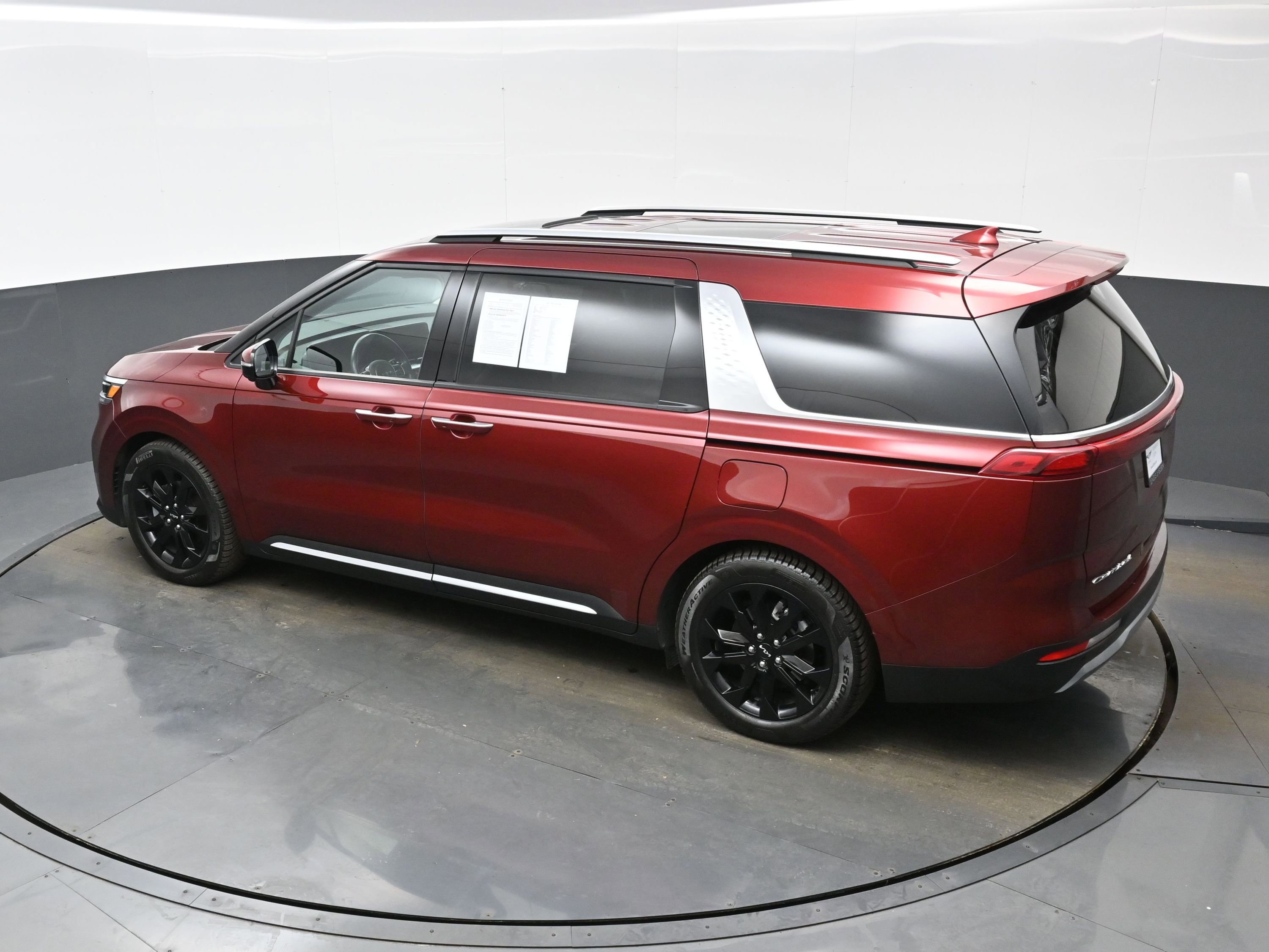 Used 2022 Kia Carnival SX Prestige image 38