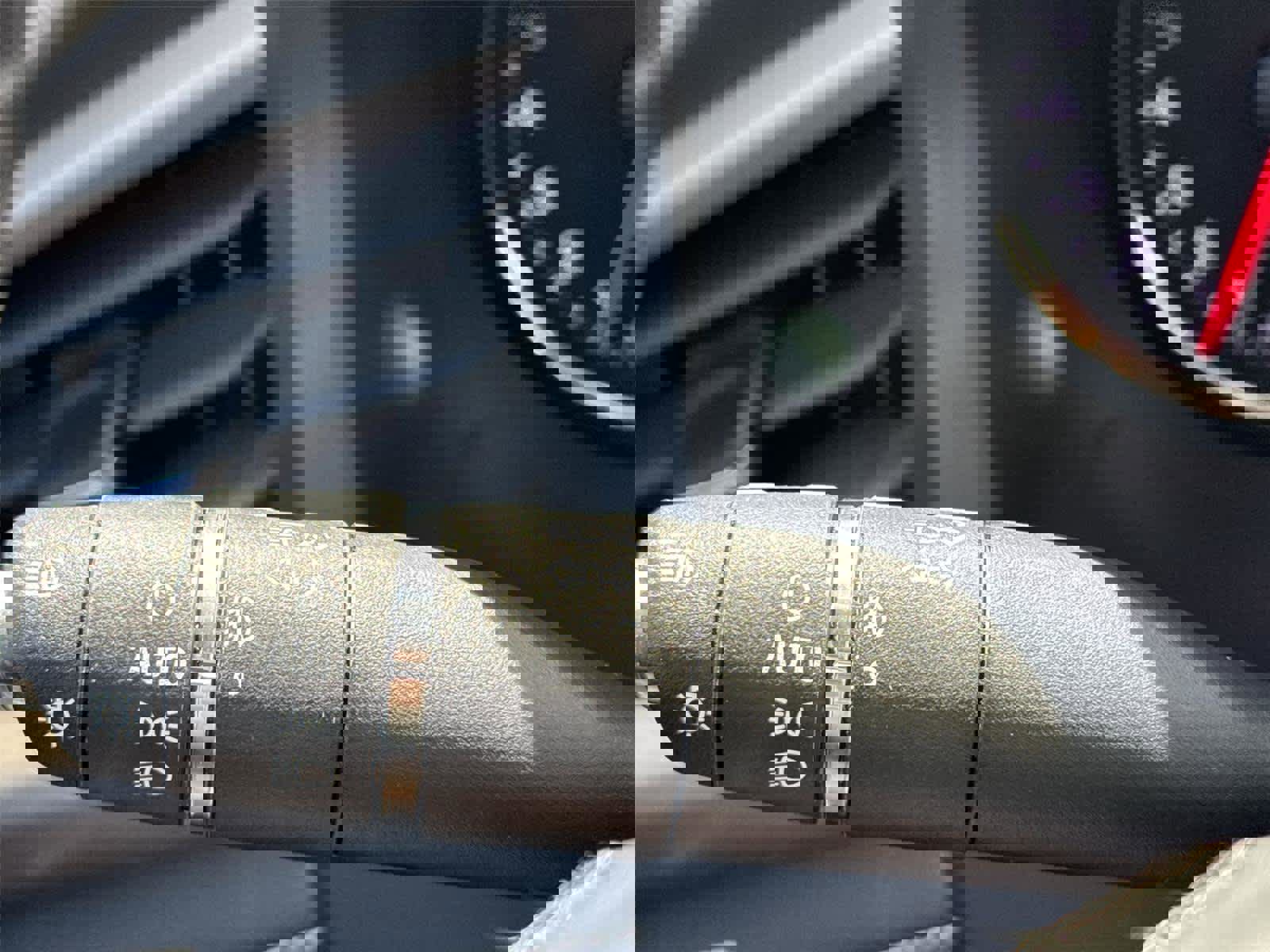 Used 2023 GMC Acadia Denali w/ Black Diamond Edition image 20