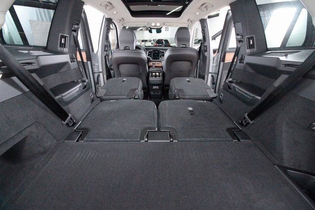 Certified 2025 Volvo XC90 B6 Plus w/ Protection Package Premier image 31