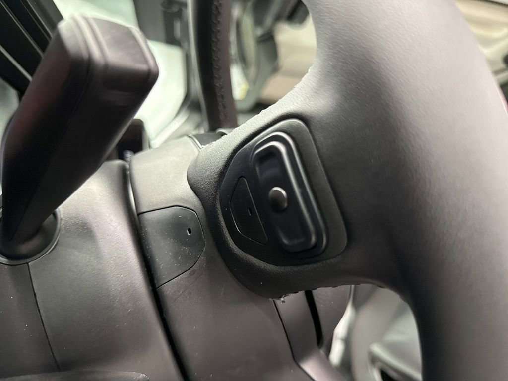 New 2025 Jeep Wrangler Rubicon w/ Convenience Group AWD/4WD image 15