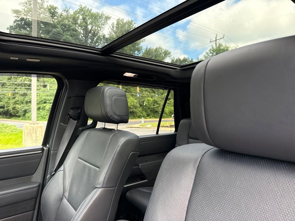Used 2024 Toyota Sequoia Platinum AWD/4WD image 12