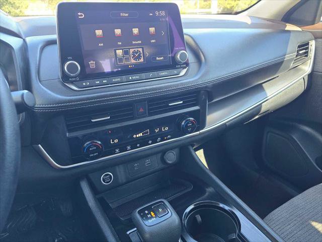 Used 2023 Nissan Rogue SV FWD image 26
