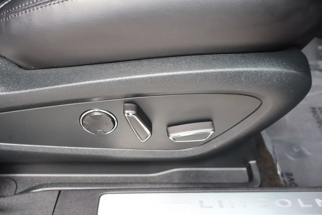 Used 2019 Lincoln MKC Select w/ Select Plus Package AWD/4WD image 14