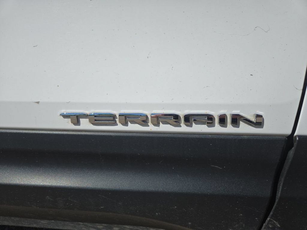 Used 2024 GMC Terrain SLT AWD/4WD image 12
