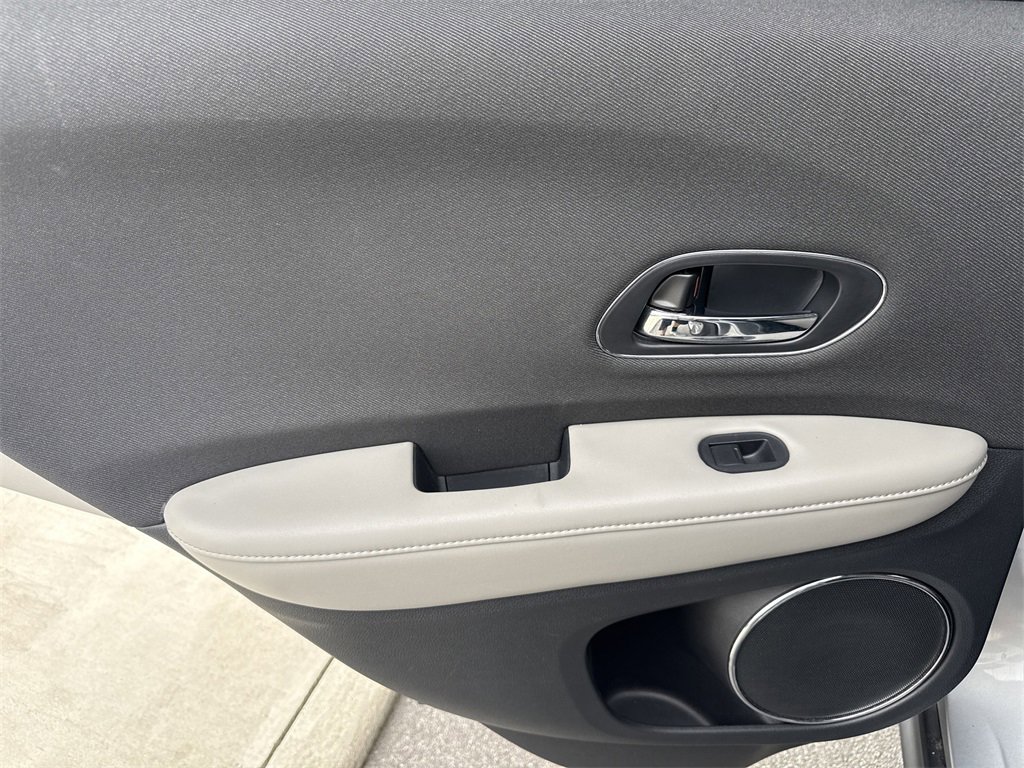 Used 2020 Honda HR-V EX image 30