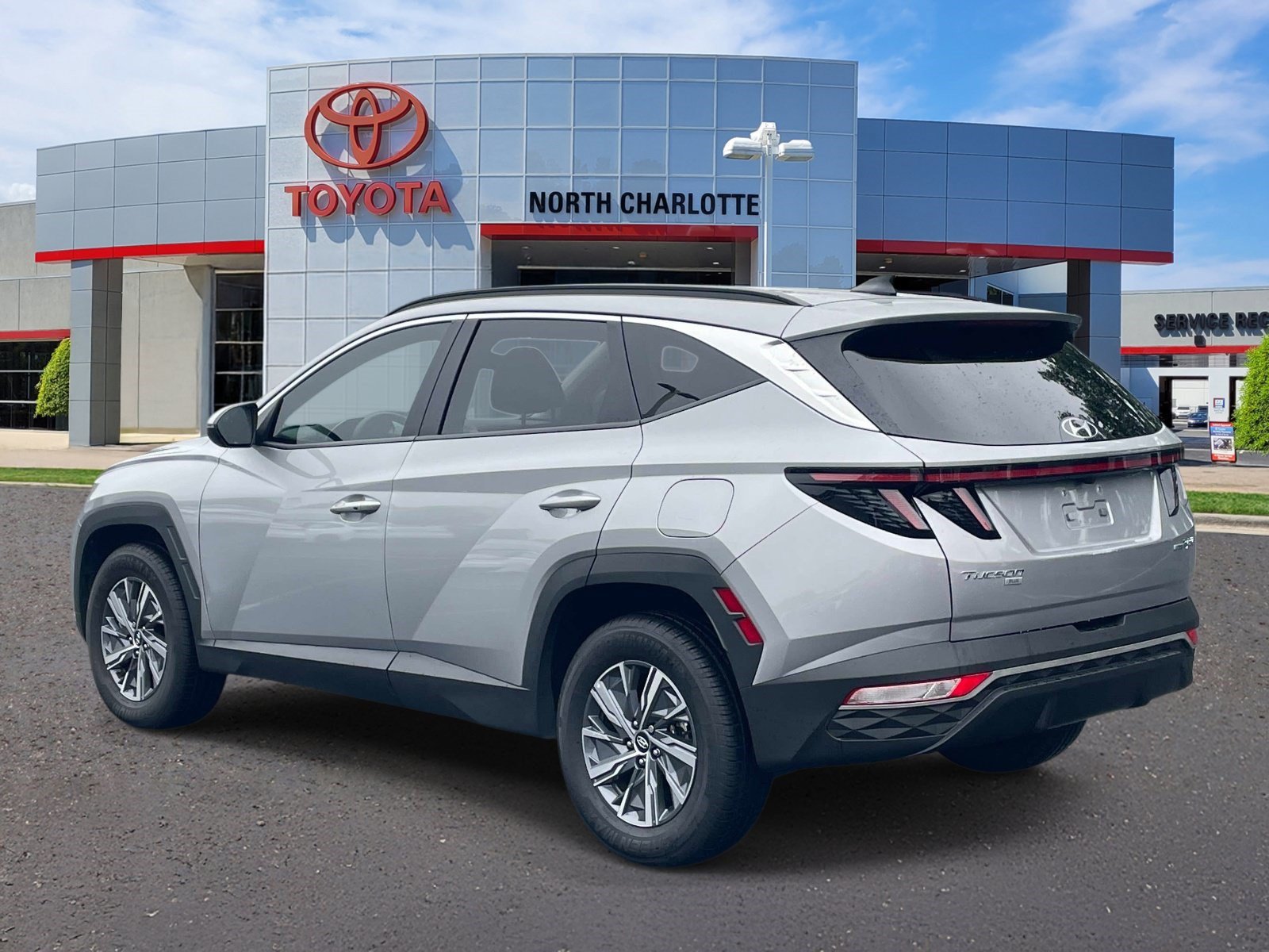 Used 2022 Hyundai Tucson Blue w/ Cargo Package AWD/4WD image 4