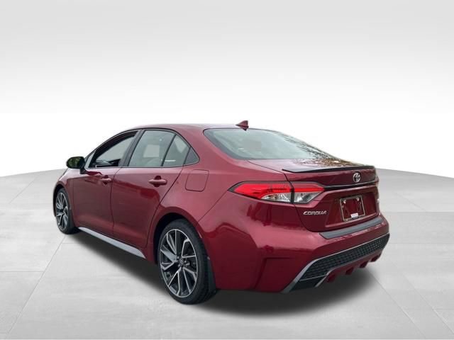 Used 2022 Toyota Corolla SE w/ SE Premium Package FWD image 4
