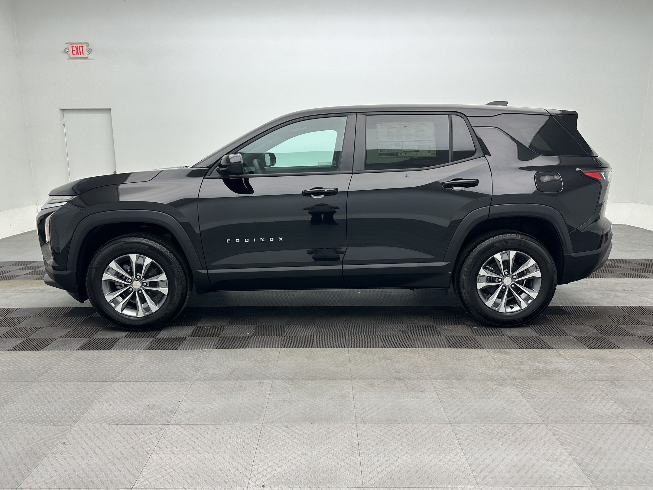 New 2027 Chevrolet Equinox LT AWD/4WD image 2
