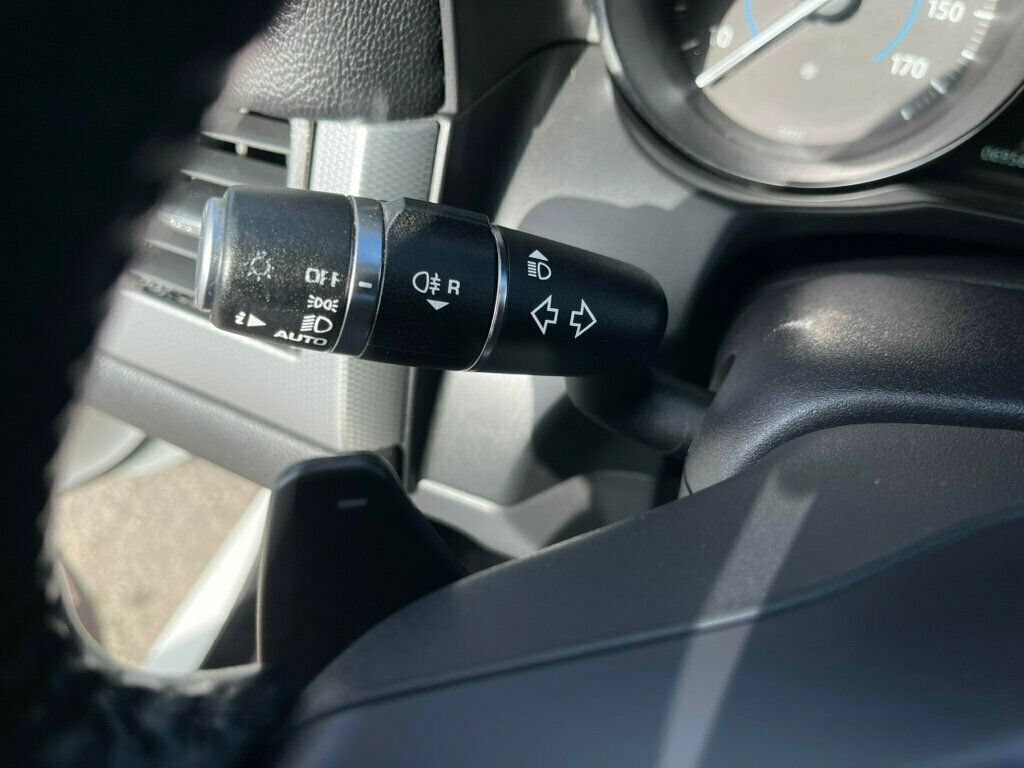 Used 2017 Jaguar XF RWD image 16
