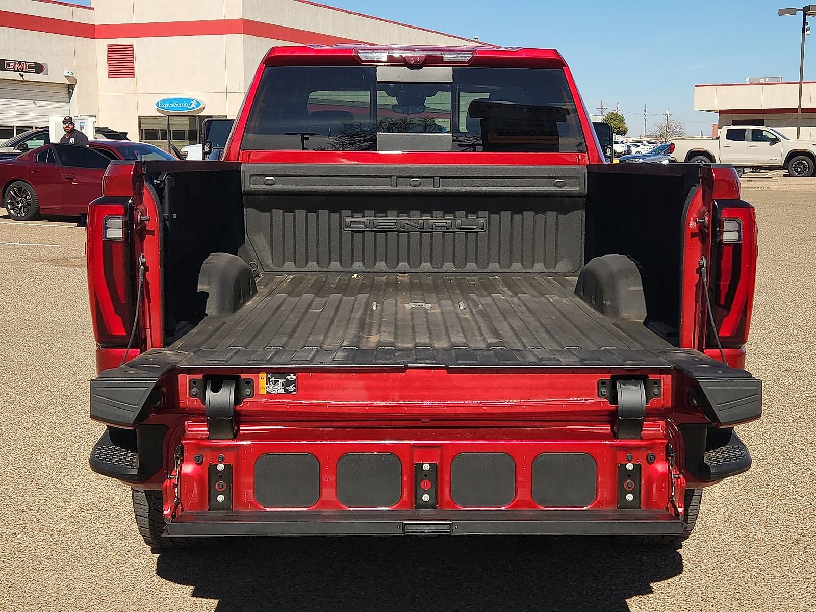 Used 2024 GMC Sierra 2500 Denali w/ Denali Reserve Package image 9