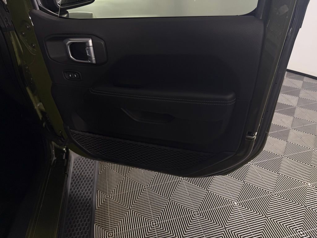 Used 2021 Jeep Wrangler Unlimited Sahara w/ Safety Group image 34