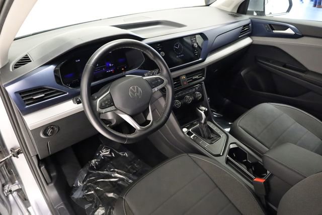 Used 2024 Volkswagen Taos SE FWD image 13