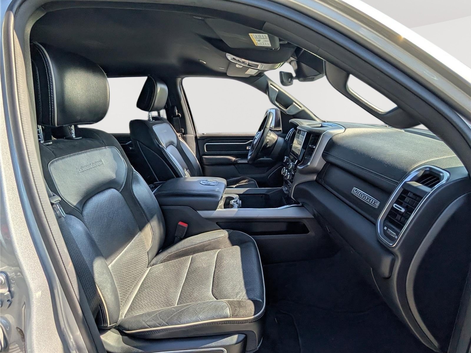 Used 2024 RAM 1500 Laramie RWD image 9