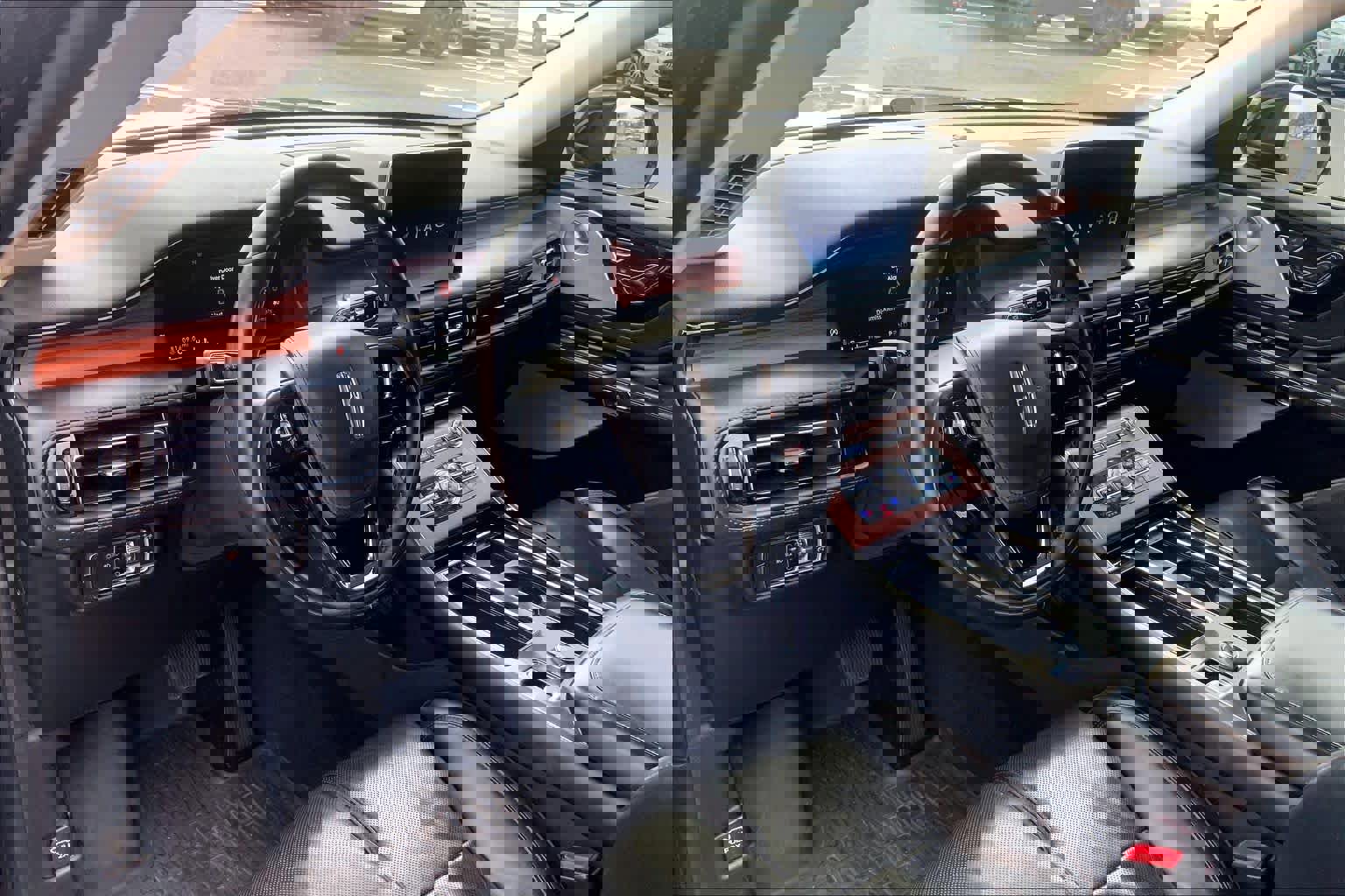 Used 2020 Lincoln Aviator Reserve w/ Equipment Group 202A image 21