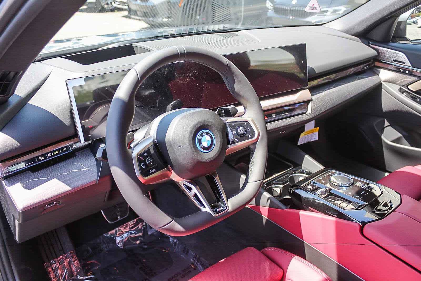 New 2027 BMW 550e xDrive AWD/4WD image 16