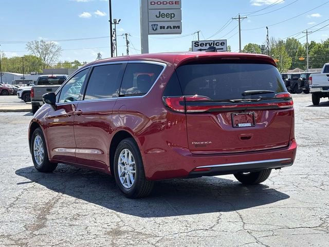 New 2027 Chrysler Pacifica Select FWD image 12