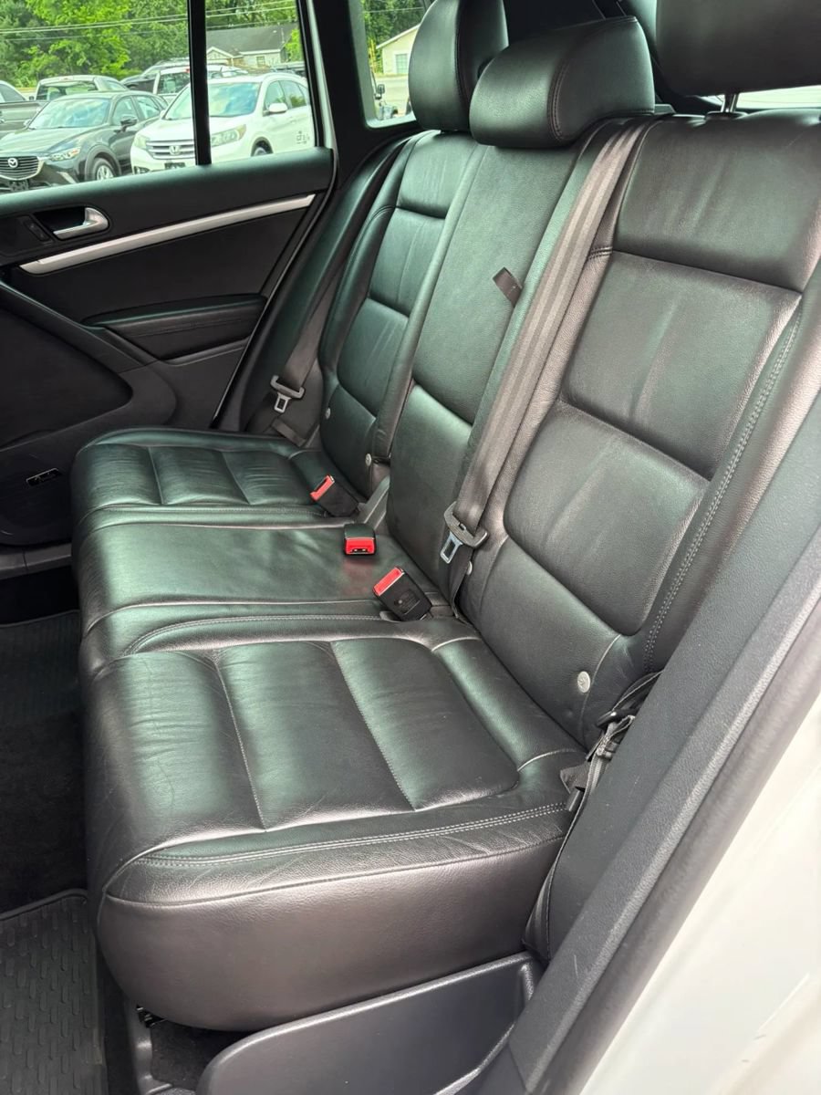 Used 2015 Volkswagen Tiguan R-Line AWD/4WD image 16